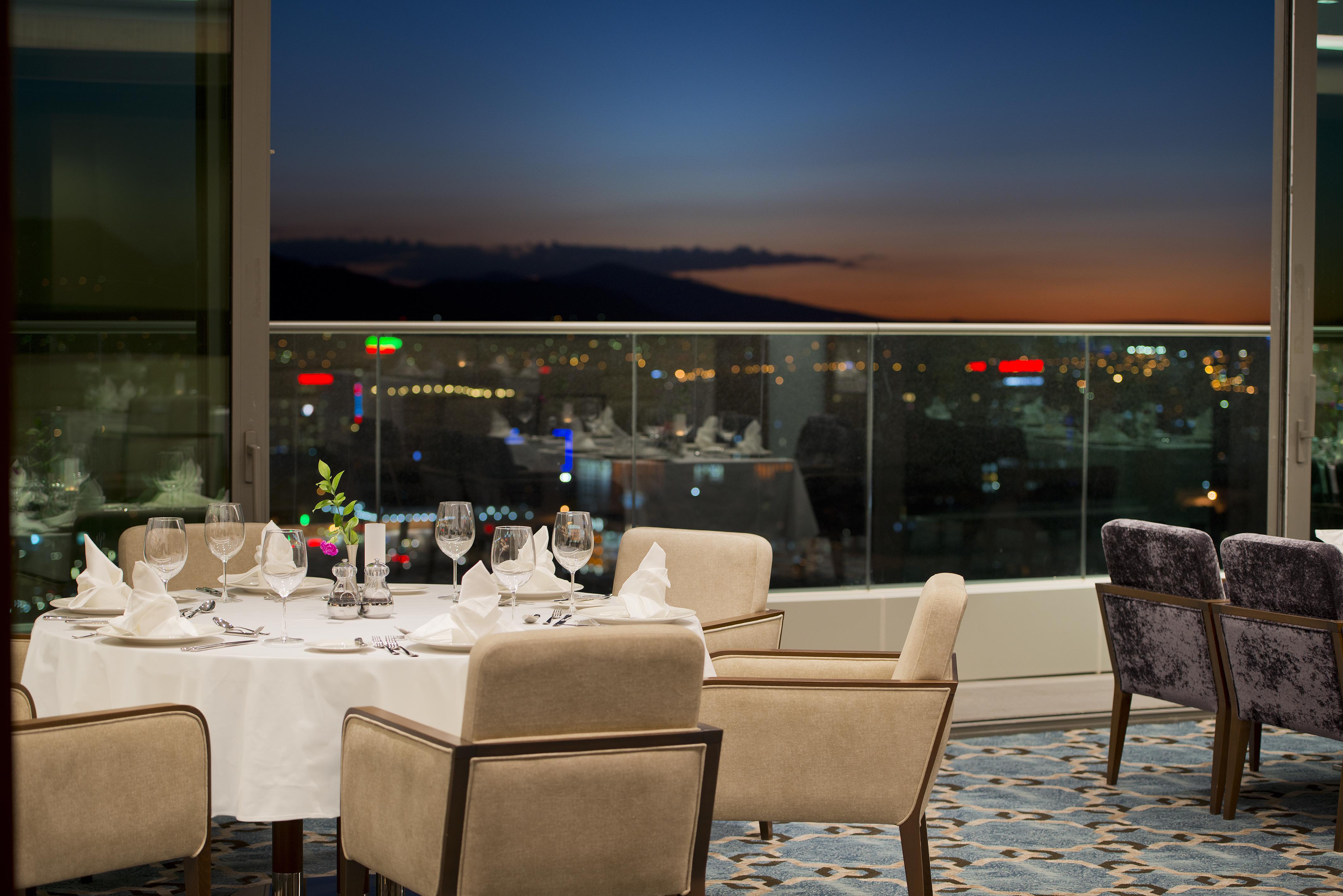 Radisson Blu Hotel, Kayseri Kültér fotó The view from the restaurant